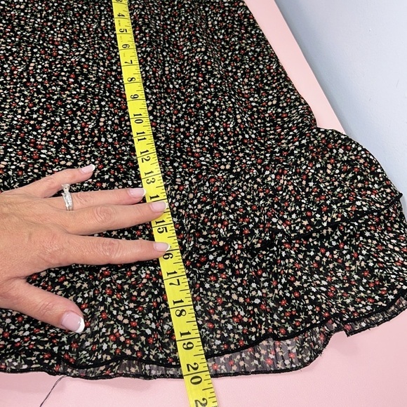 Beechers Brook Floral Skirt with Ruffle - Picture 9 of 9